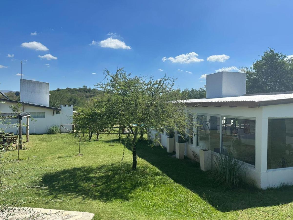 El Rincon De Jose Luis - Cabanas Y Restaurante Tanti Buitenkant foto